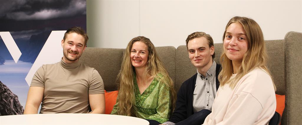 Tomas Roaldsnes, Eirik Dragsund Sverd, Marte Rosenvinge og Maria Steen. Foto: Hedvig Myklebust