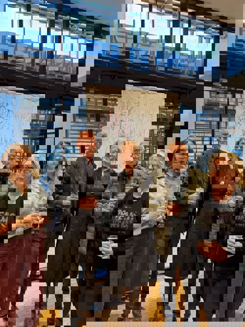 Rektor Gunnar Yttri på åpningen av FossArt-utstillingen i Sogndal