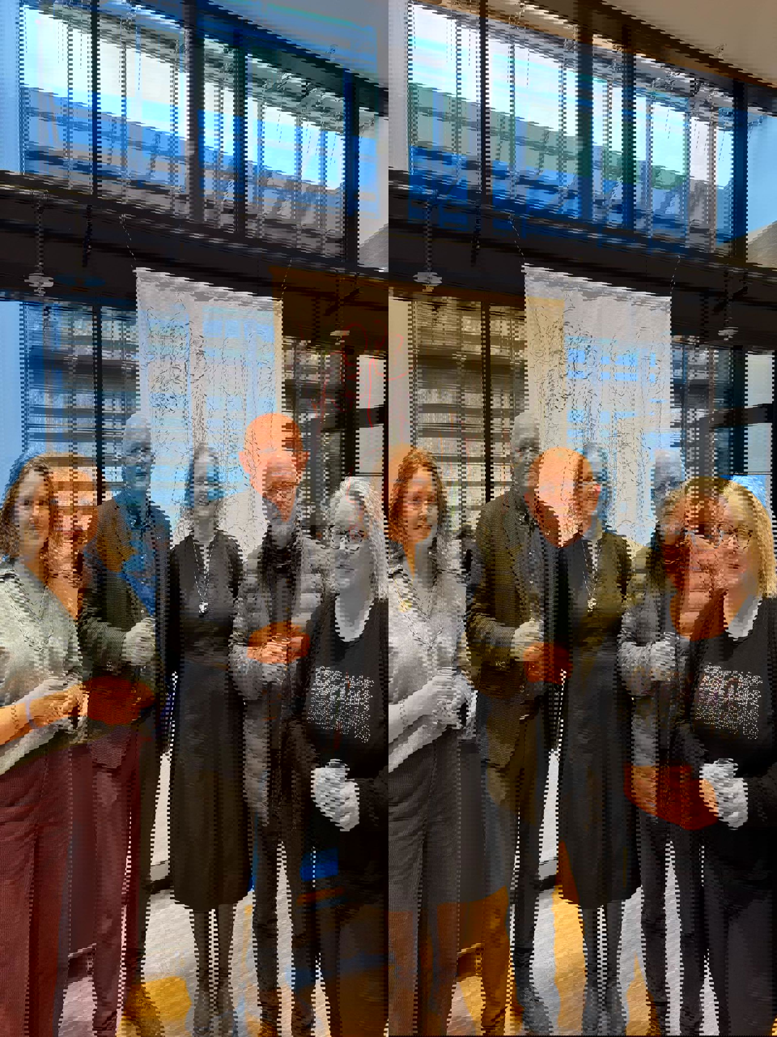 Rektor Gunnar Yttri på åpningen av FossArt-utstillingen i Sogndal