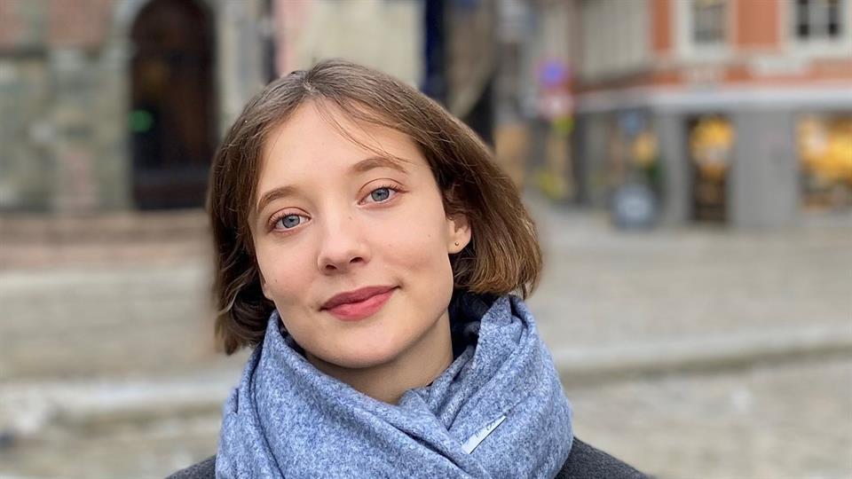 Inessa (22) studerer bachelor i sosialt arbeid ved campus Bergen