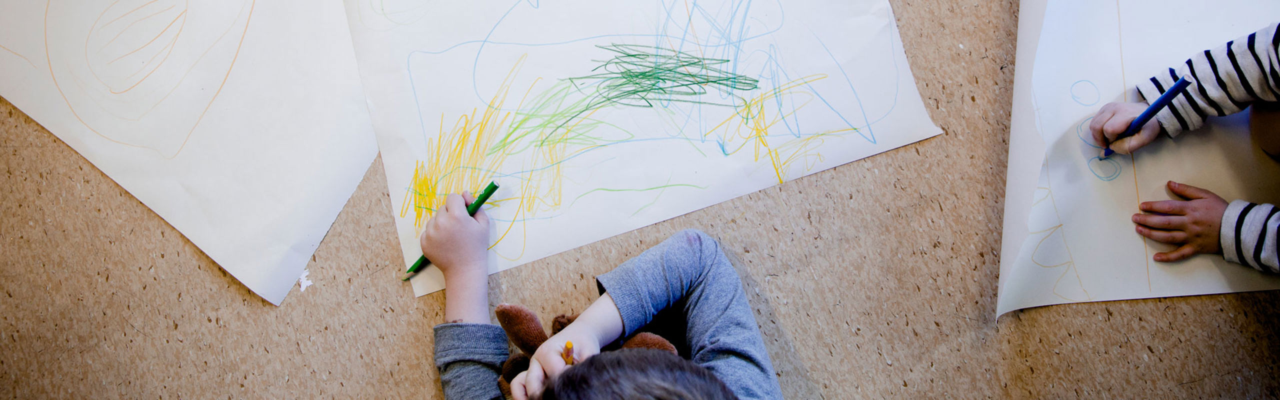 Barn som tegner