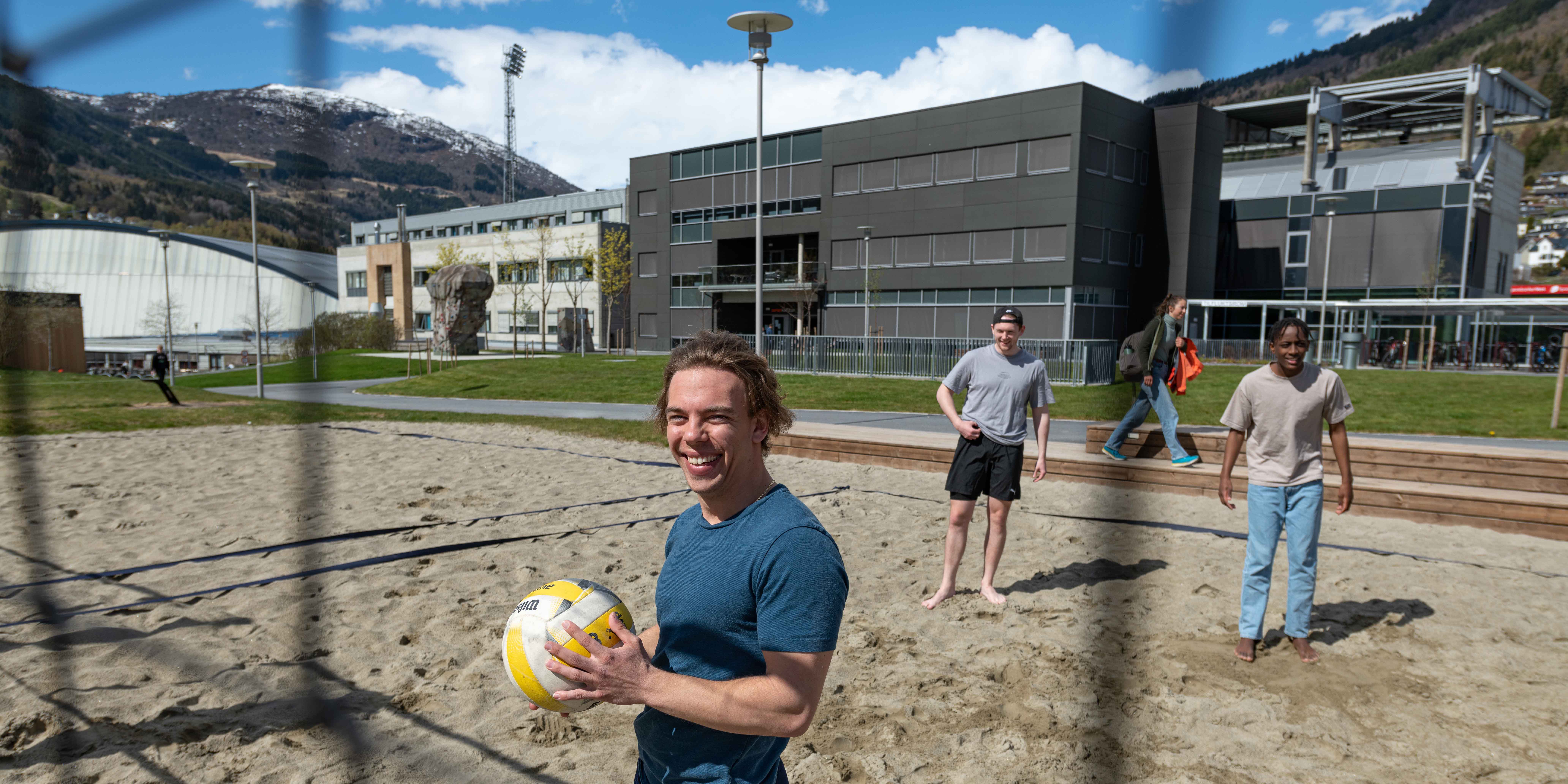 opendagsogndal 800 400 Falkeblikk.jpg