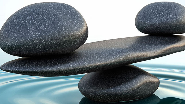 Steiner som balanserer